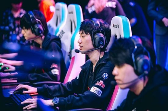 腾讯王者荣耀世界将于2026年春季发布引发游戏热潮